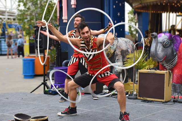 Entertainers at Luna Park