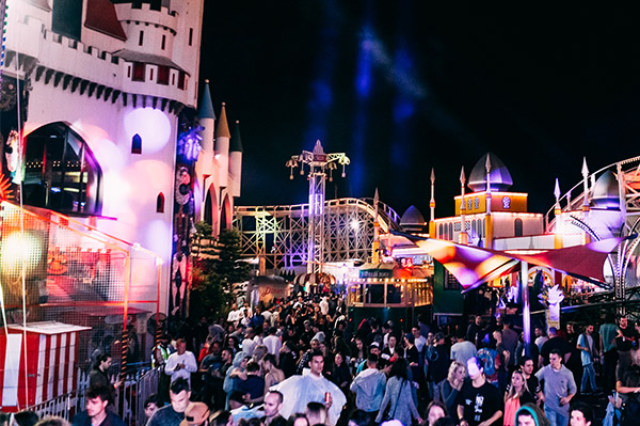 Hire Luna Park