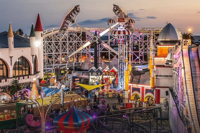 Hire Luna Park